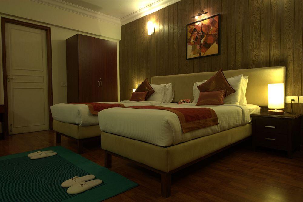 Hm Suites & Studios Bangalore Exterior foto
